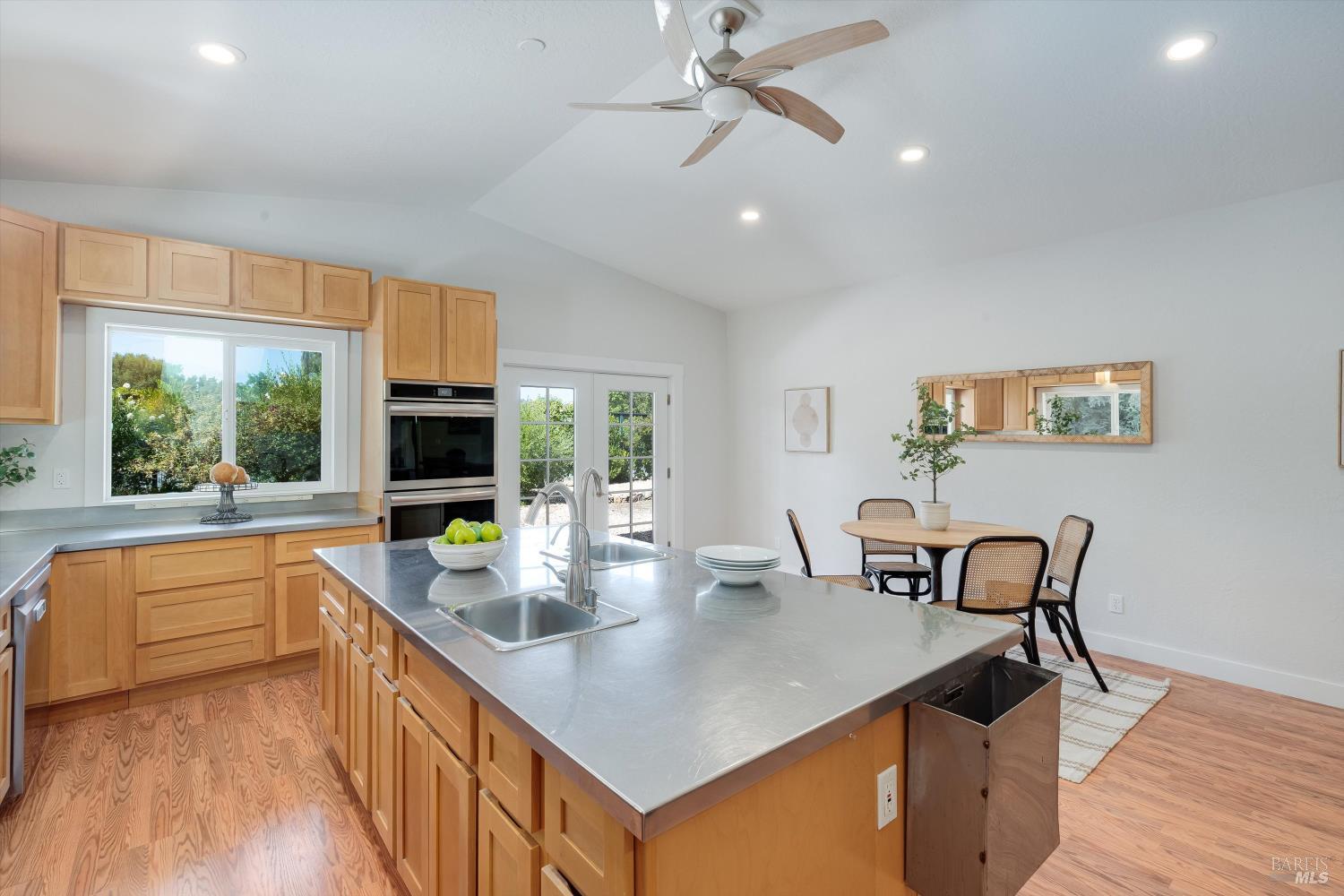 Detail Gallery Image 19 of 46 For 19100 Ola Ct, Sonoma,  CA 95476 - 2 Beds | 2 Baths