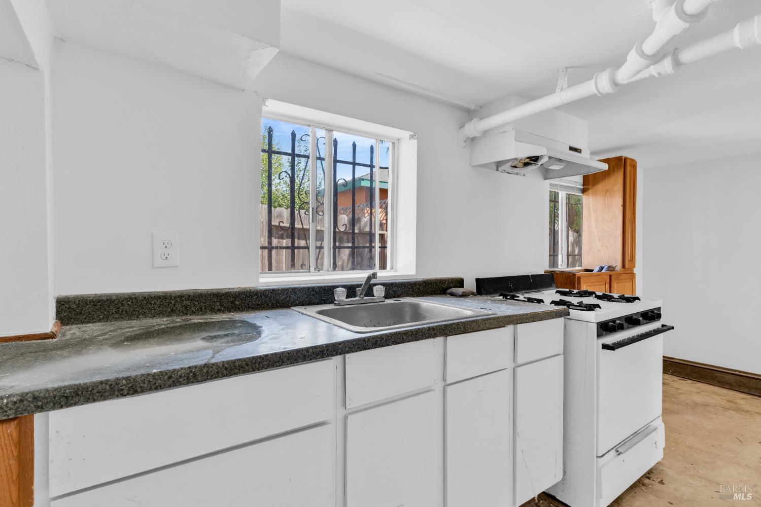 Detail Gallery Image 14 of 22 For 1416 Napa St, Vallejo,  CA 94590 - 2 Beds | 2 Baths