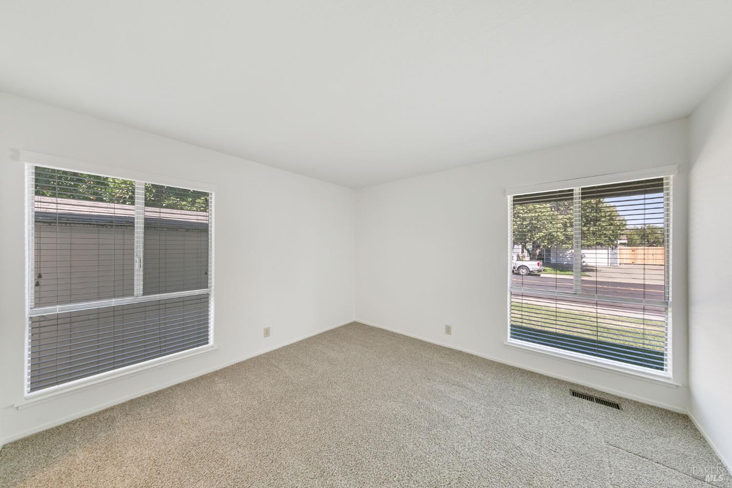 Detail Gallery Image 25 of 50 For 390 S Almond St, Dixon,  CA 95620 - 4 Beds | 2/1 Baths