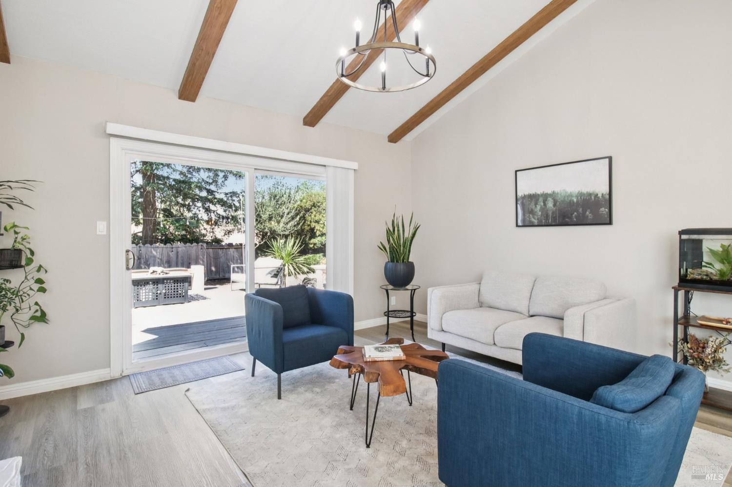 Detail Gallery Image 12 of 47 For 2246 Minaret Dr, Martinez,  CA 94553 - 3 Beds | 2 Baths