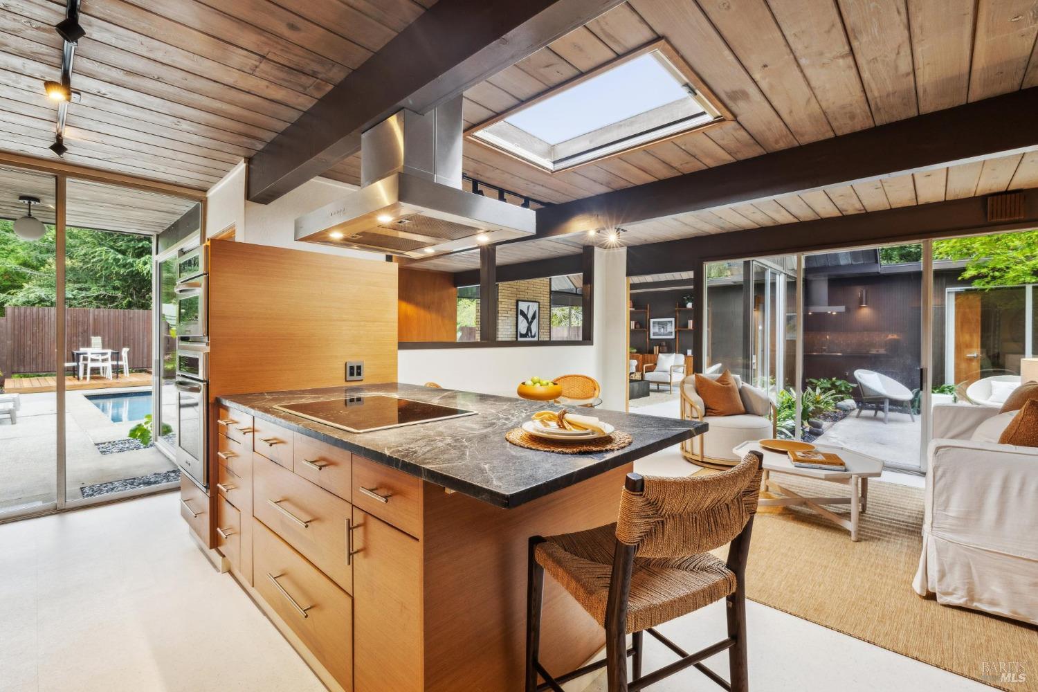 Detail Gallery Image 30 of 55 For 87 Mount Rainier Dr, San Rafael,  CA 94903 - 5 Beds | 2 Baths