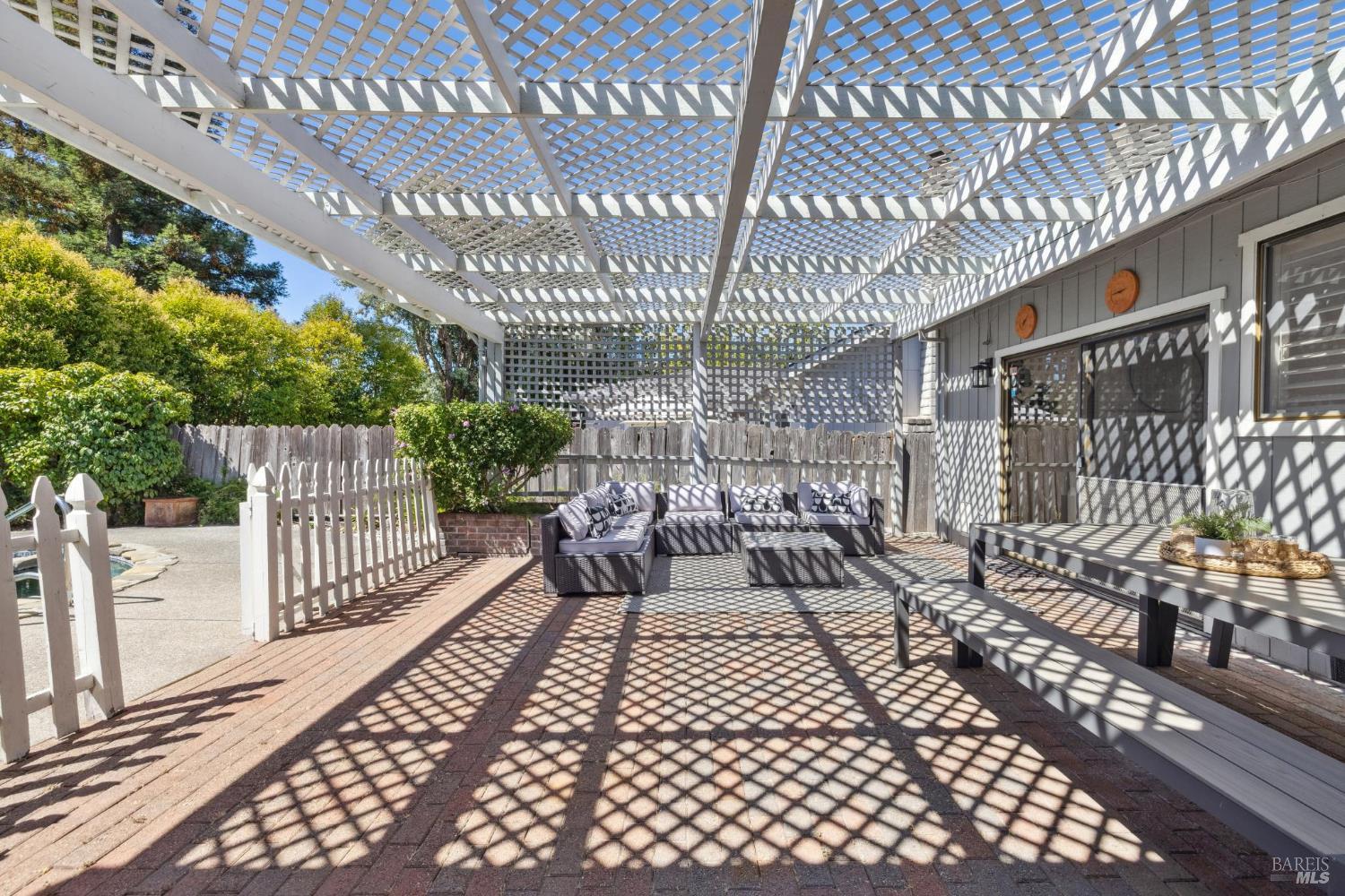 Detail Gallery Image 43 of 66 For 334 San Marin Dr, Novato,  CA 94945 - 4 Beds | 2 Baths