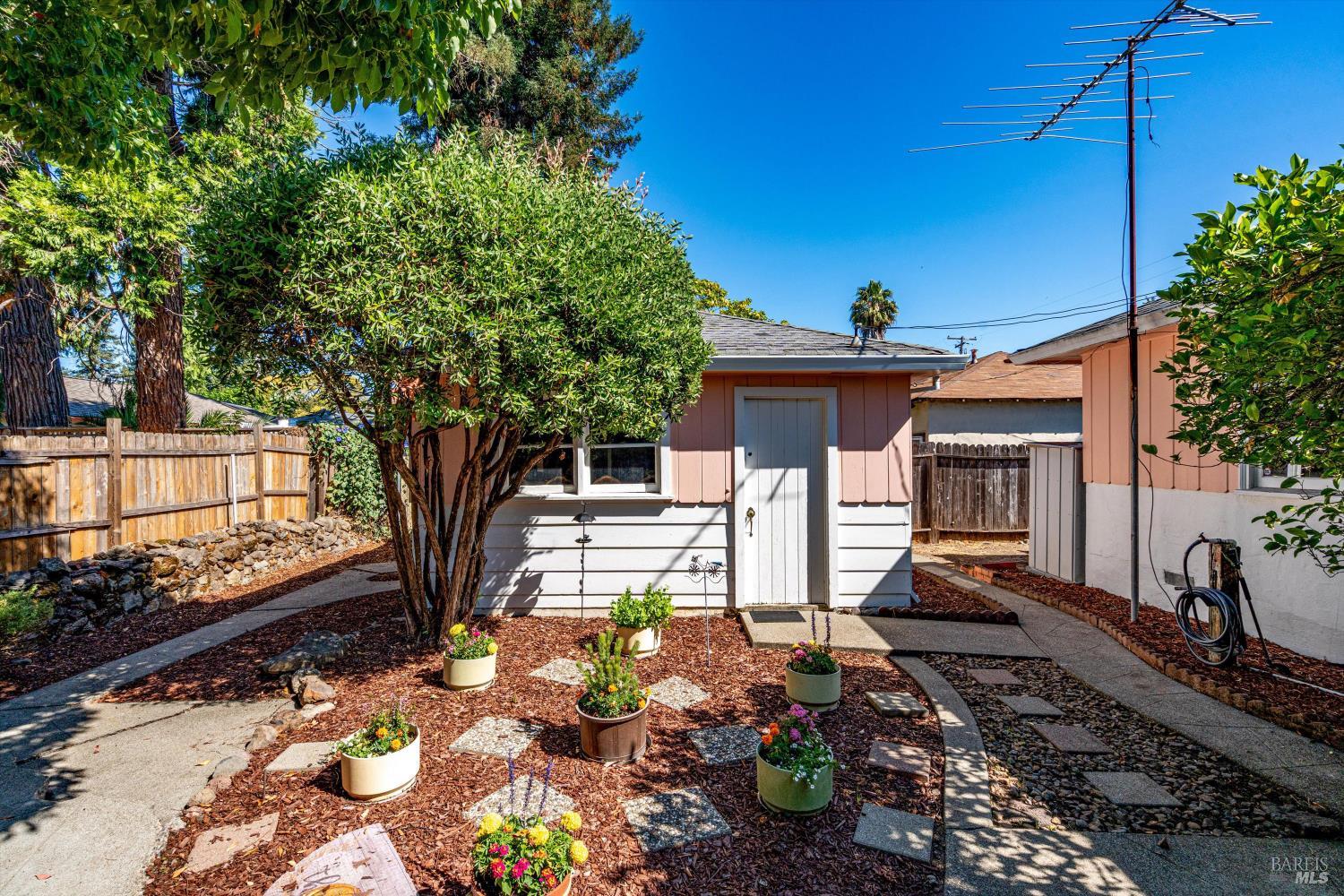 Detail Gallery Image 31 of 40 For 1229 Olive St, Santa Rosa,  CA 95407 - 3 Beds | 2 Baths