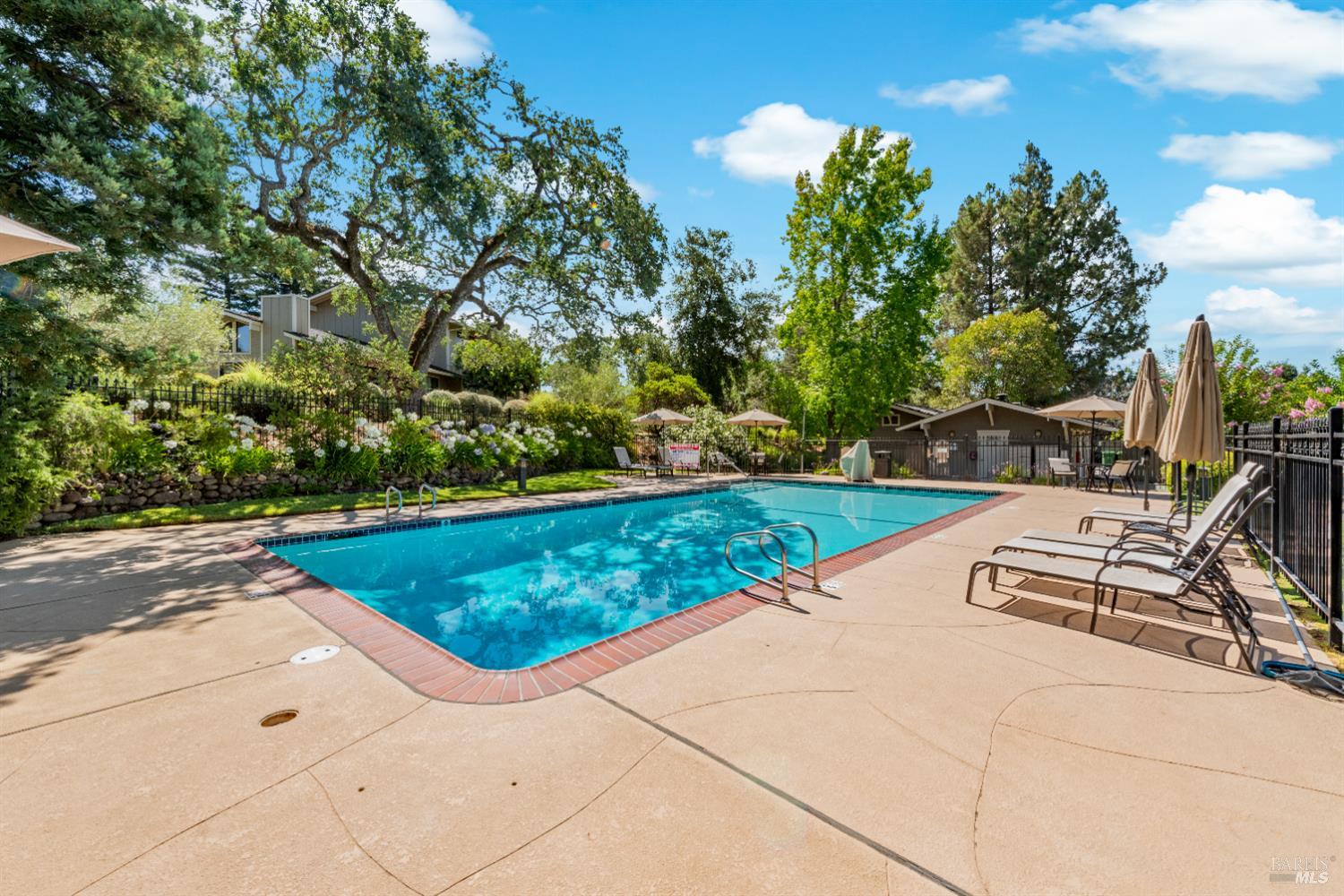 Detail Gallery Image 35 of 48 For 845 Acorn Way, Napa,  CA 94558 - 3 Beds | 2 Baths