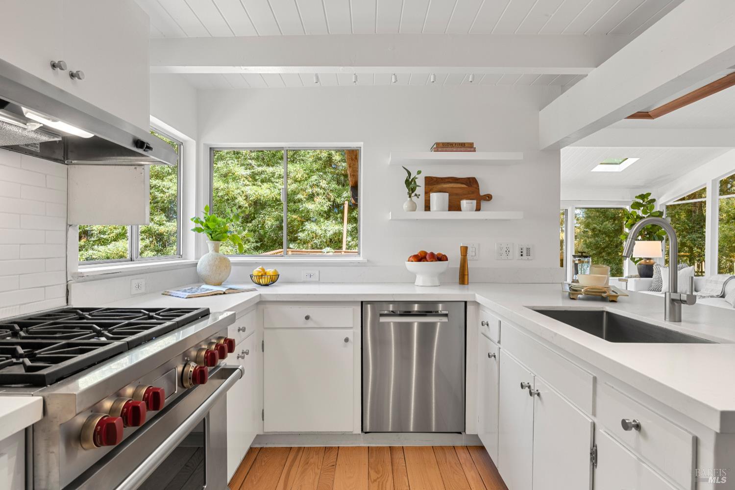 Detail Gallery Image 20 of 56 For 306 Edgewood Ave, Mill Valley,  CA 94941 - 4 Beds | 3 Baths