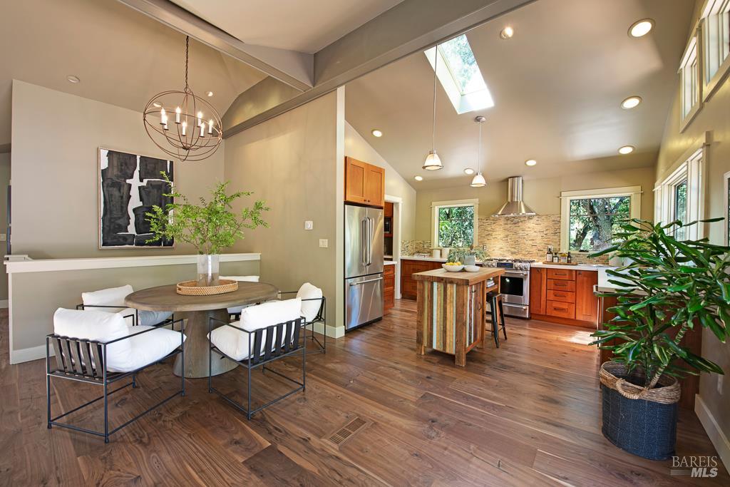 Detail Gallery Image 15 of 83 For 5961 Anderson Rd, Forestville,  CA 95436 - 3 Beds | 3 Baths