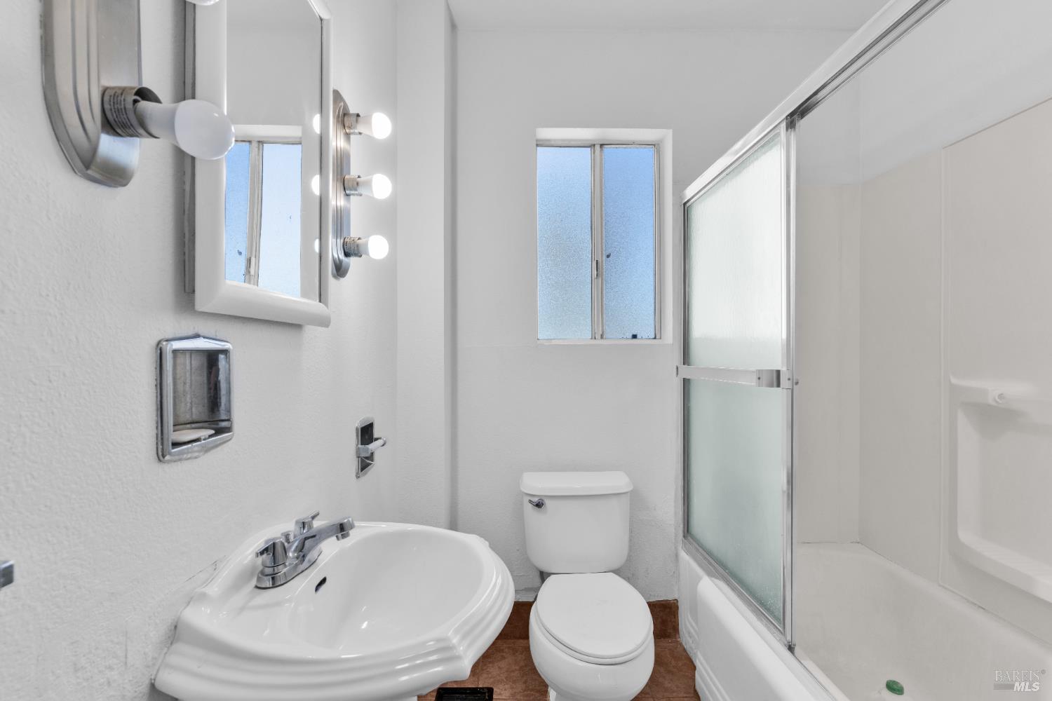 Detail Gallery Image 9 of 22 For 1416 Napa St, Vallejo,  CA 94590 - 2 Beds | 2 Baths