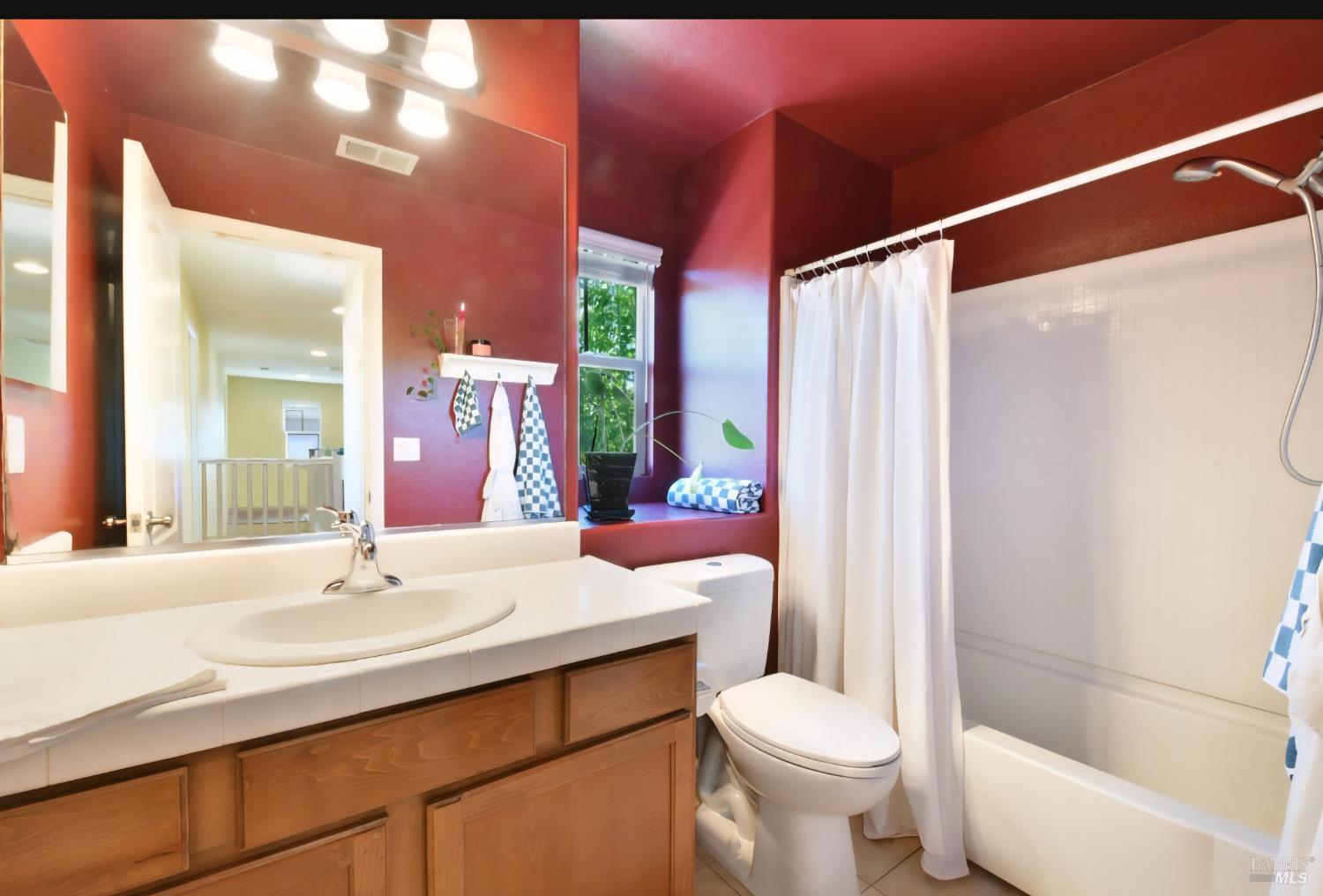 Detail Gallery Image 24 of 30 For 2353 George Ln, Santa Rosa,  CA 95403 - 3 Beds | 2/1 Baths
