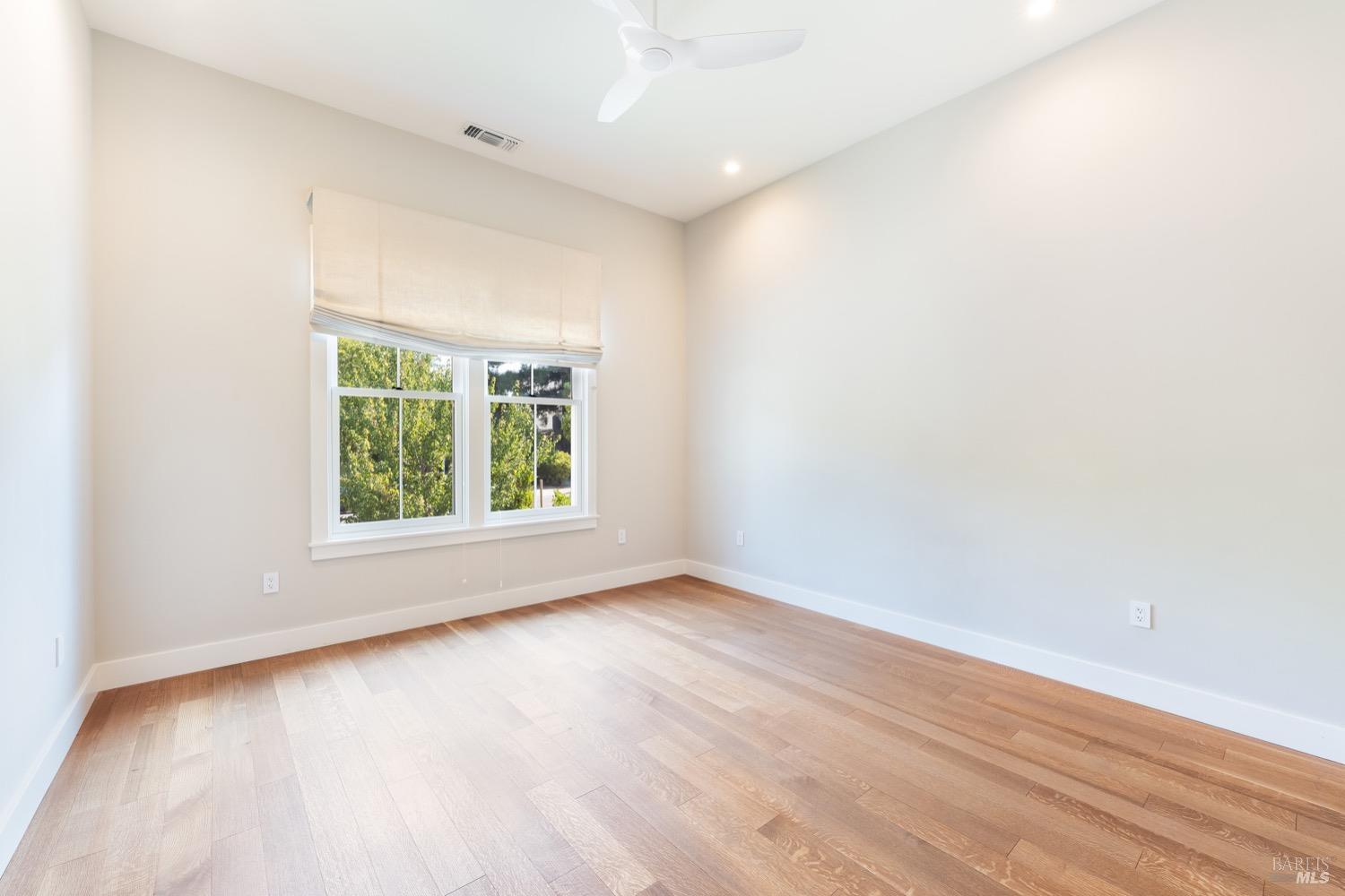 Detail Gallery Image 5 of 24 For 1508 Spring St, Saint Helena,  CA 94574 - 3 Beds | 3/1 Baths