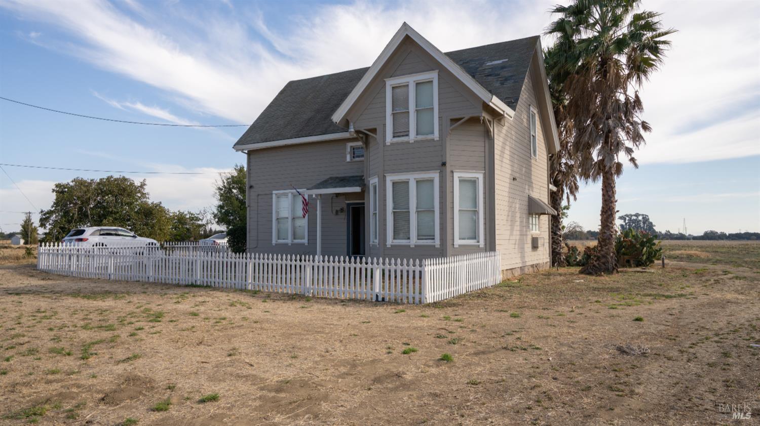Detail Gallery Image 2 of 22 For 2626 Rockville Rd, Fairfield,  CA 94534 - 6 Beds | 1/1 Baths