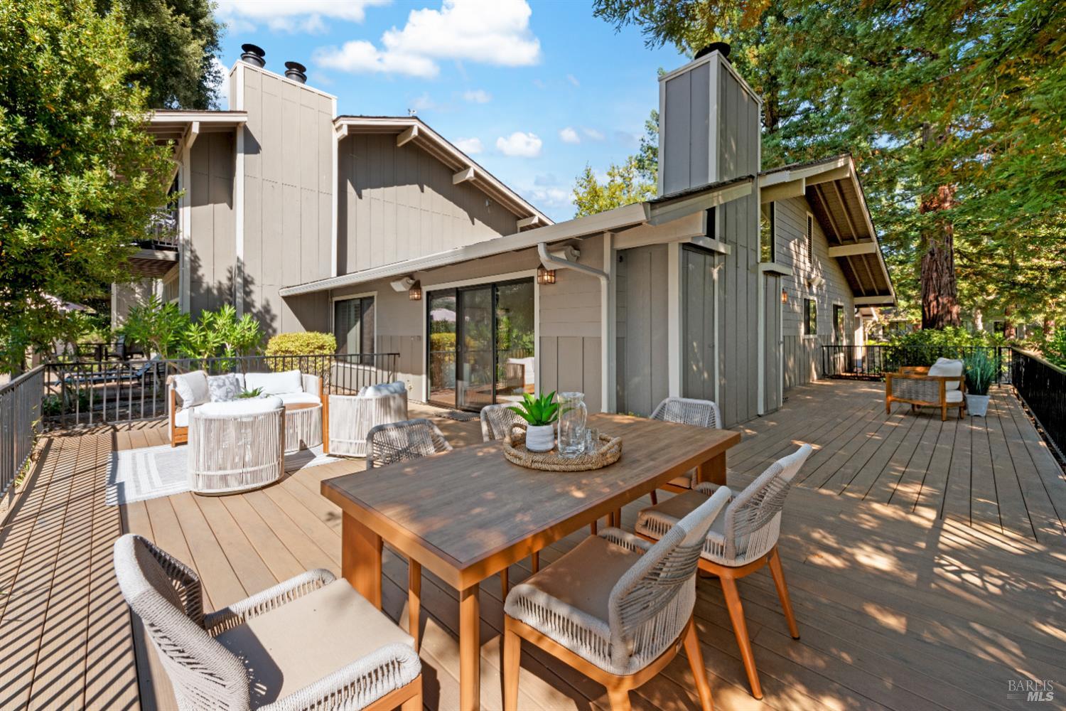 Detail Gallery Image 10 of 48 For 845 Acorn Way, Napa,  CA 94558 - 3 Beds | 2 Baths