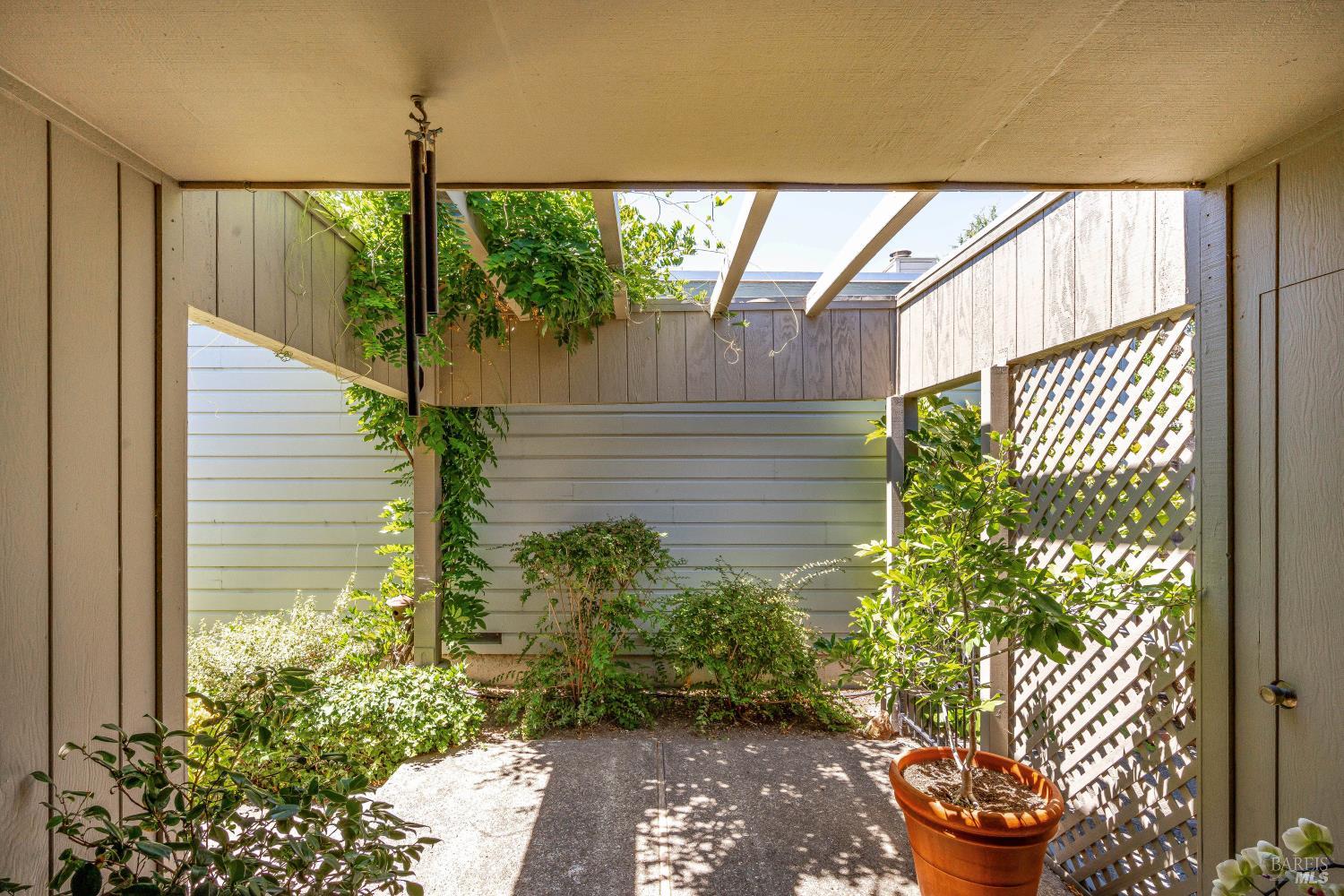 Detail Gallery Image 11 of 43 For 1329 Avenida Sebastiani Unkn, Sonoma,  CA 95476 - 2 Beds | 2 Baths