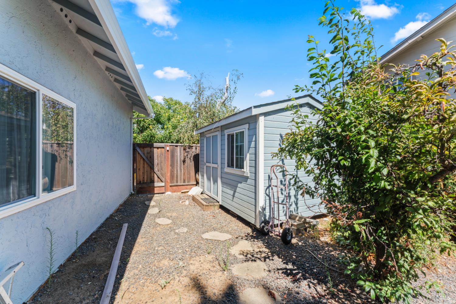 Detail Gallery Image 43 of 47 For 921 Bolton Cir, Benicia,  CA 94510 - 3 Beds | 2/1 Baths