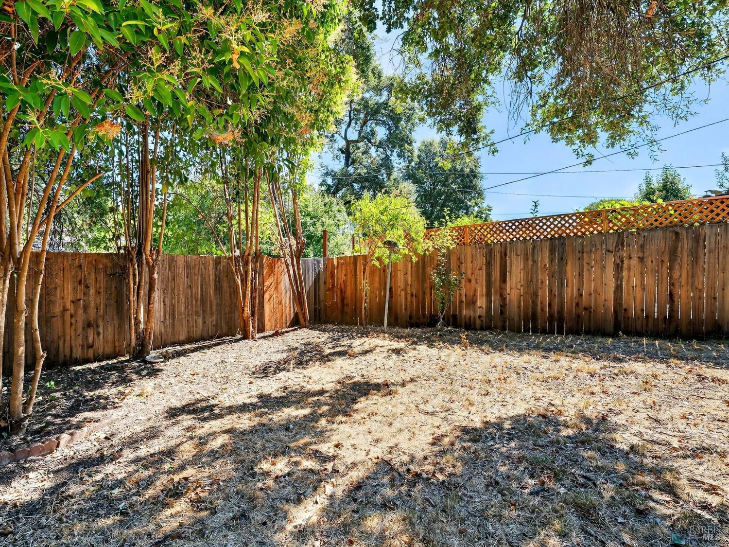 Detail Gallery Image 23 of 28 For 693 Mendocino Dr, Ukiah,  CA 95482 - 3 Beds | 1 Baths
