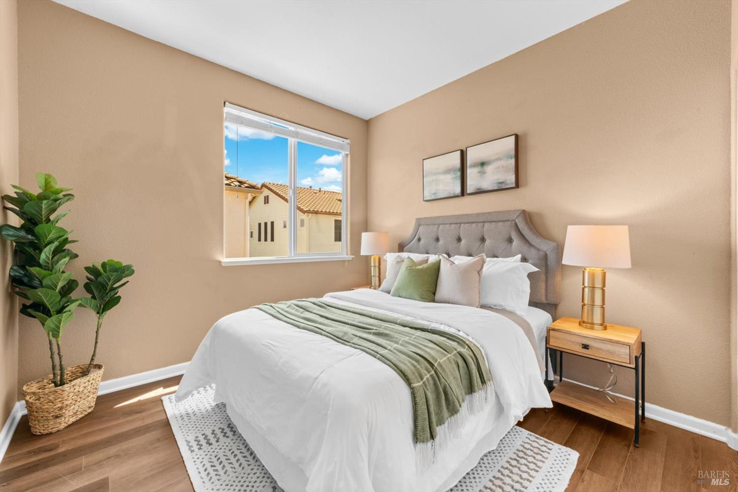 Detail Gallery Image 24 of 54 For 1013 Portofino Ave, Vacaville,  CA 95687 - 3 Beds | 2/1 Baths