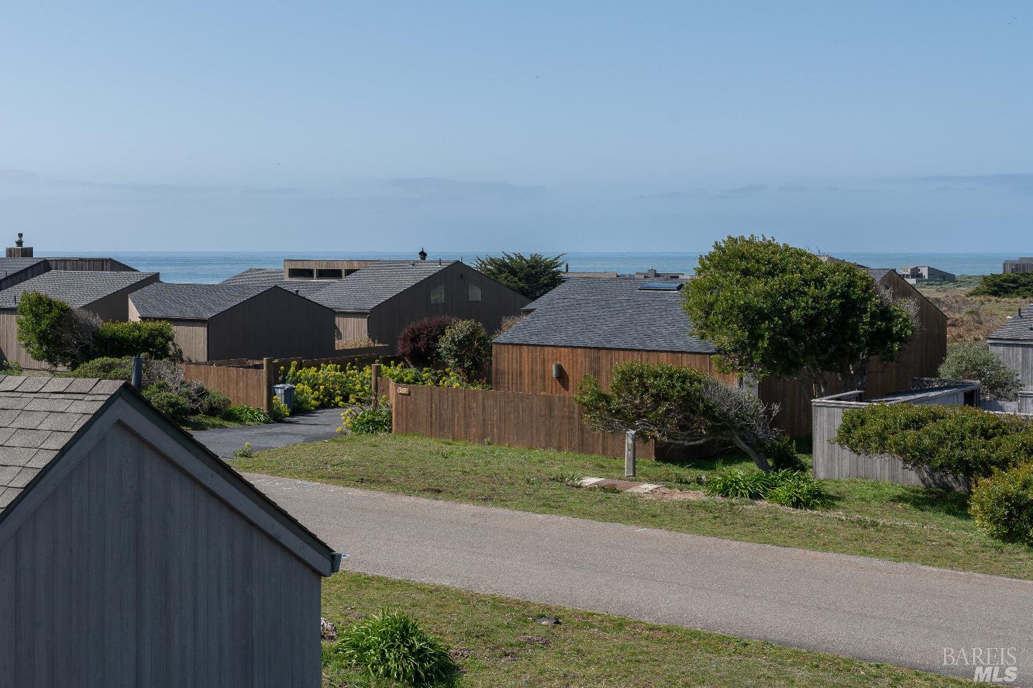 Detail Gallery Image 5 of 38 For 41940 Mizzen Mast Unkn, The Sea Ranch,  CA 95497 - 4 Beds | 3/1 Baths