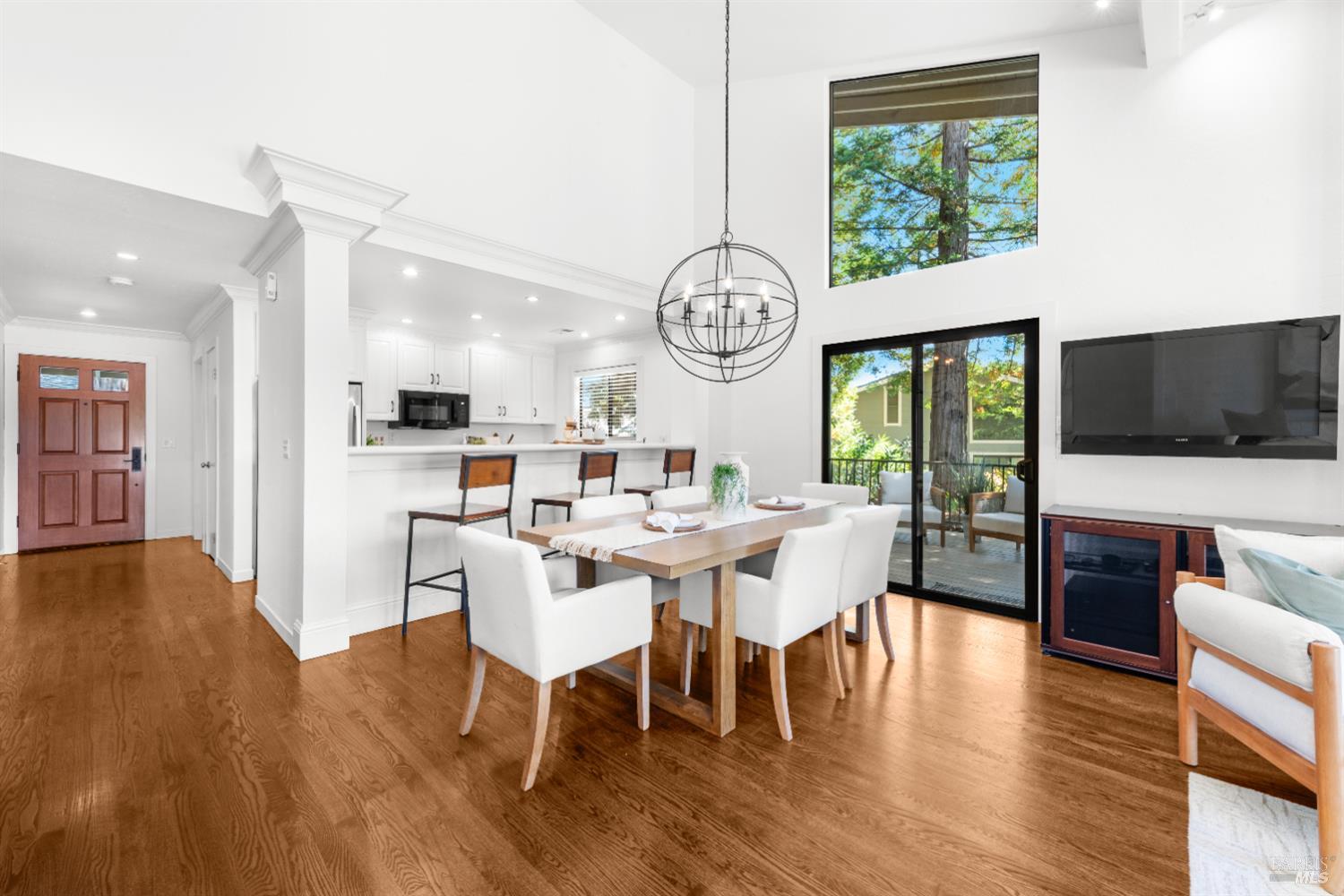 Detail Gallery Image 8 of 48 For 845 Acorn Way, Napa,  CA 94558 - 3 Beds | 2 Baths