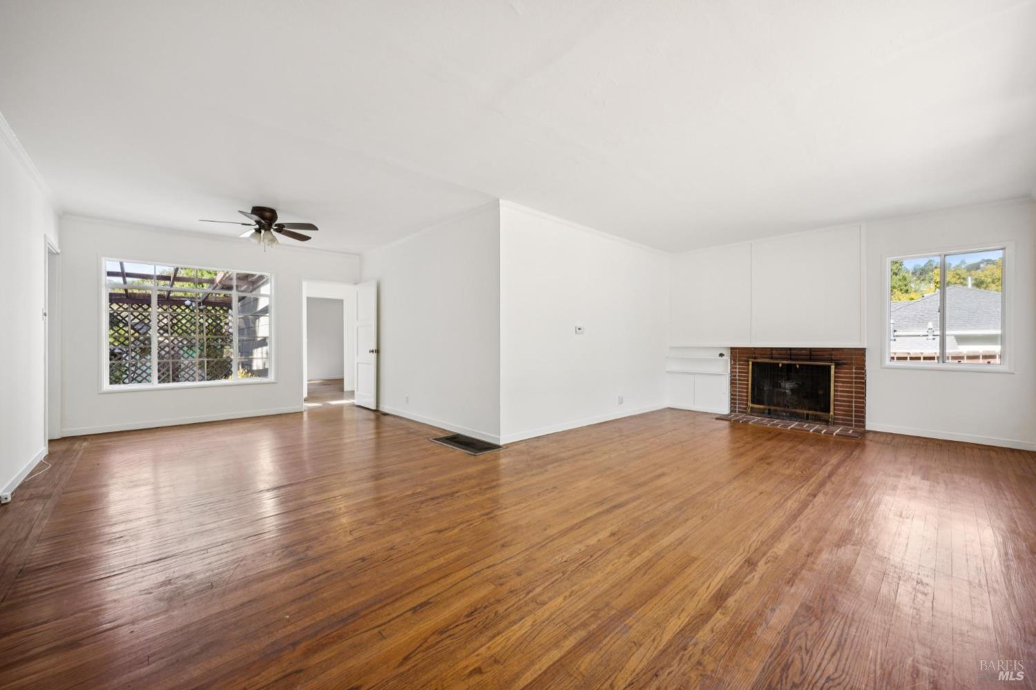 Detail Gallery Image 7 of 40 For 95 the Alameda Unkn, San Anselmo,  CA 94960 - 3 Beds | 2 Baths