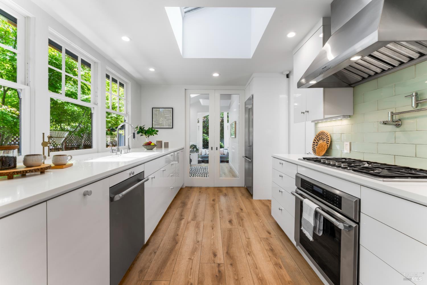 Detail Gallery Image 23 of 77 For 108 Randolph St, Napa,  CA 94559 - 3 Beds | 3 Baths