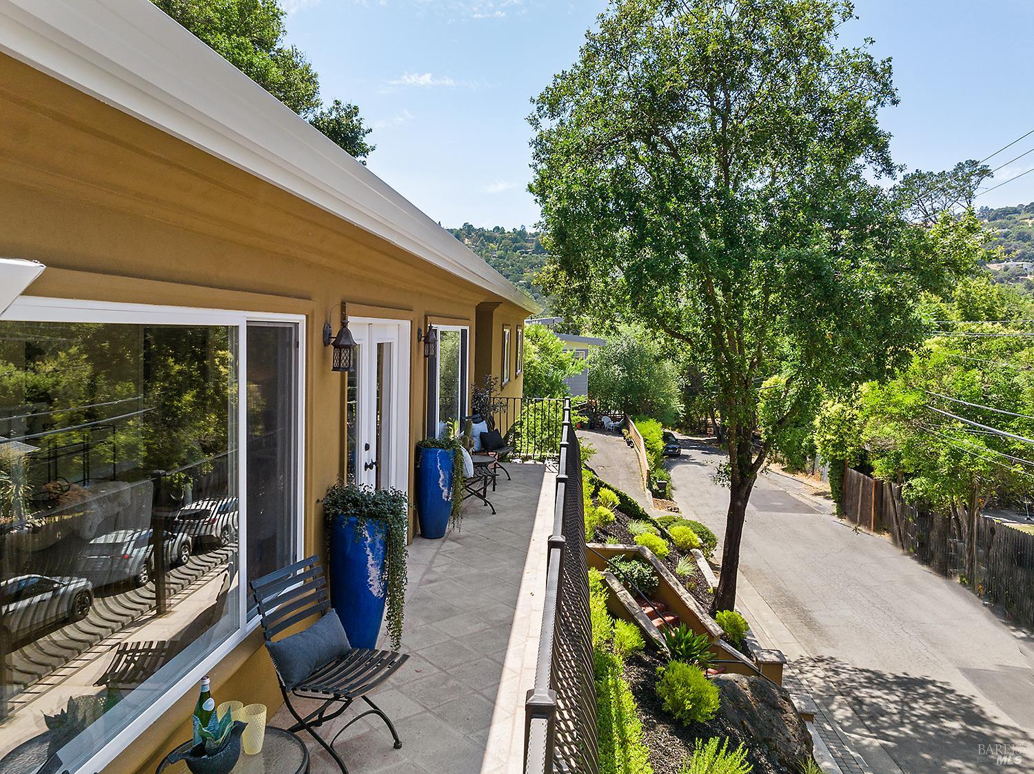 Detail Gallery Image 15 of 49 For 444 the Alameda Unkn, San Anselmo,  CA 94960 - 5 Beds | 2/1 Baths
