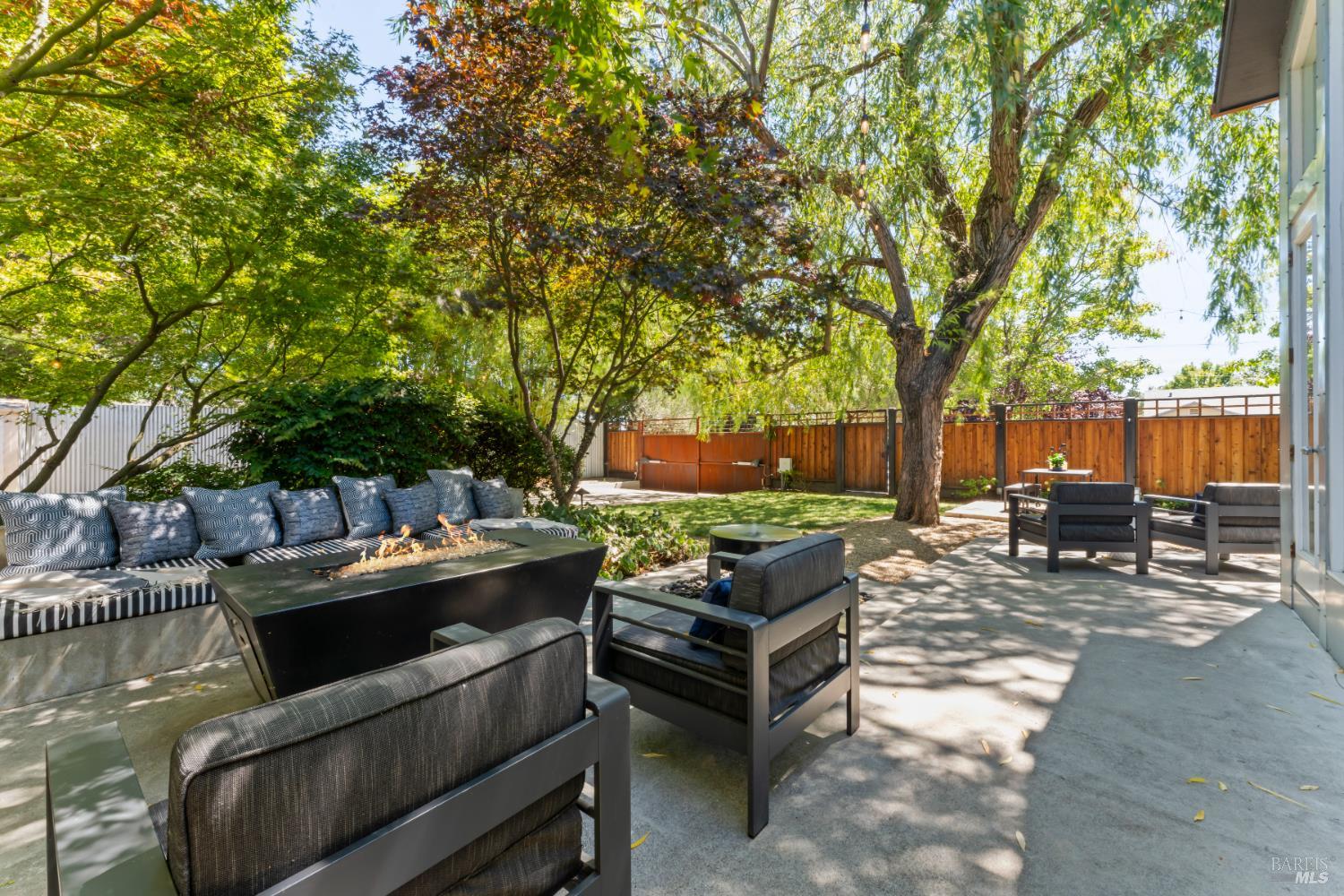 Detail Gallery Image 42 of 77 For 108 Randolph St, Napa,  CA 94559 - 3 Beds | 3 Baths