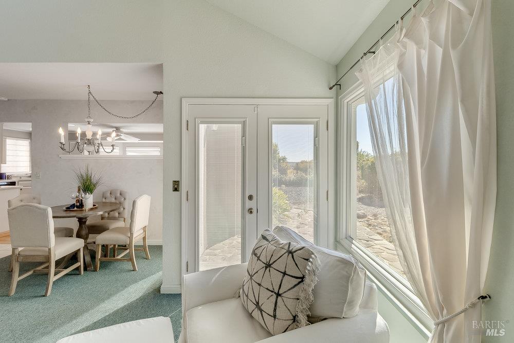 Detail Gallery Image 8 of 61 For 108 James River Rd, Vallejo,  CA 94591 - 3 Beds | 2/1 Baths