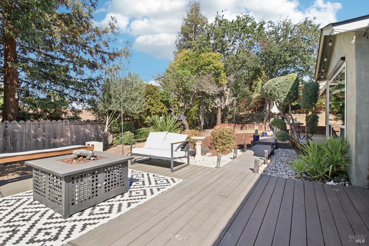 Detail Gallery Image 40 of 47 For 2246 Minaret Dr, Martinez,  CA 94553 - 3 Beds | 2 Baths