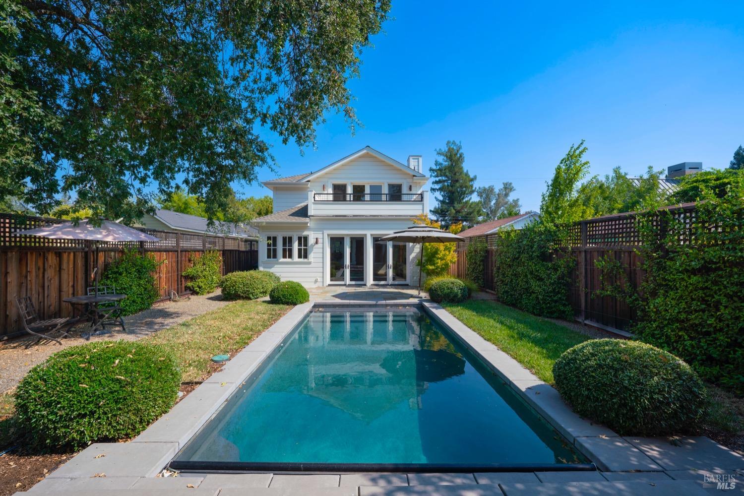 Detail Gallery Image 3 of 24 For 1508 Spring St, Saint Helena,  CA 94574 - 3 Beds | 3/1 Baths