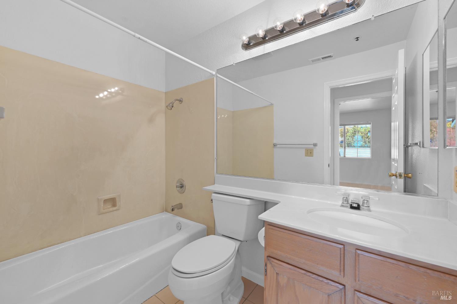Detail Gallery Image 21 of 29 For 506 Dursey Dr, Pinole,  CA 94564 - 2 Beds | 2 Baths