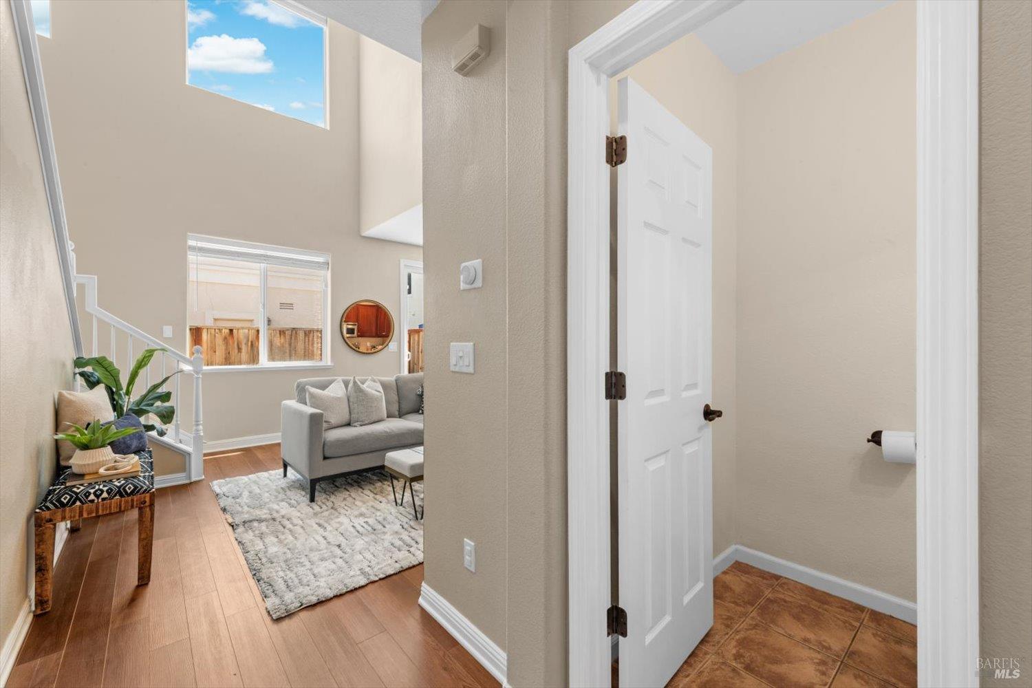 Detail Gallery Image 6 of 54 For 1013 Portofino Ave, Vacaville,  CA 95687 - 3 Beds | 2/1 Baths