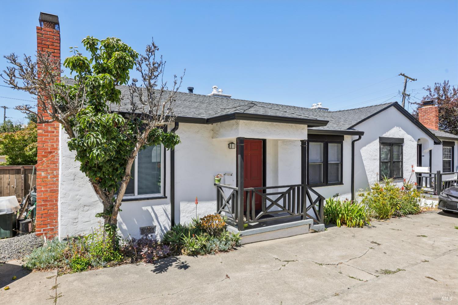 Detail Gallery Image 1 of 32 For 1522 Francisco St, Berkeley,  CA 94703 - 2 Beds | 2 Baths