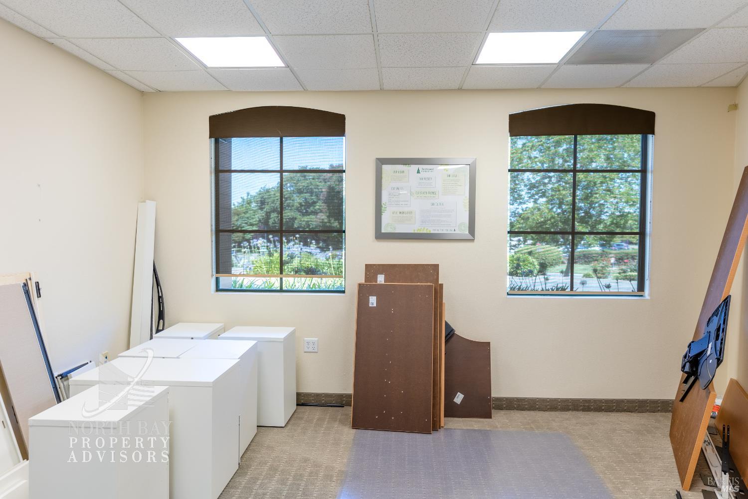 Detail Gallery Image 6 of 14 For 470 Devlin Rd, Napa,  CA 94558 - – Beds | – Baths