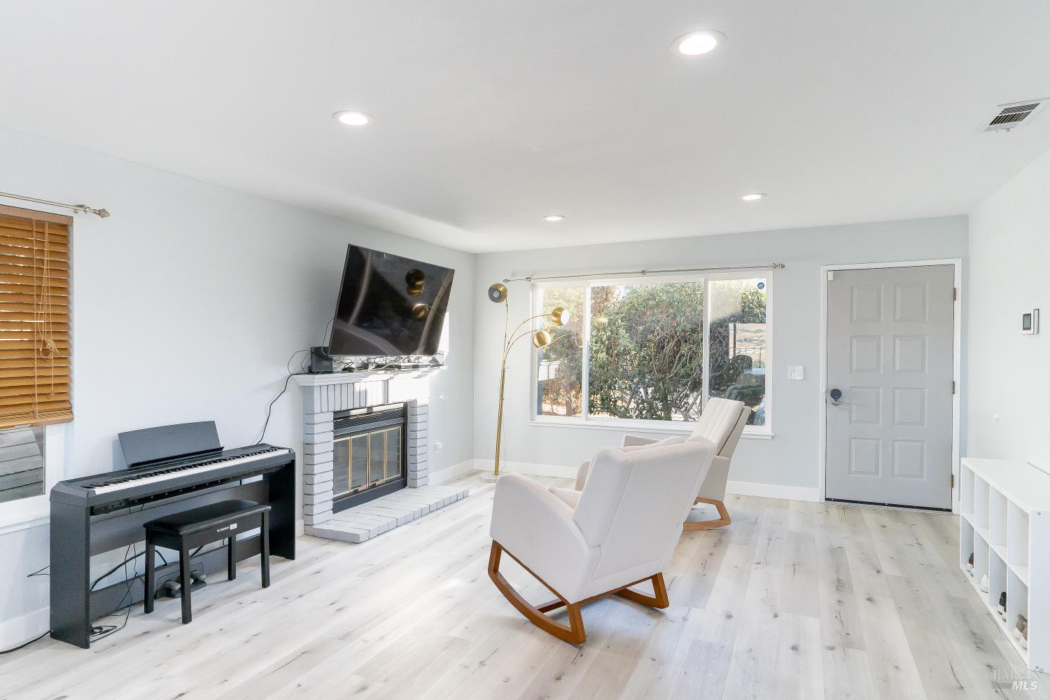 Detail Gallery Image 7 of 41 For 220 Bluebell Pl, Vallejo,  CA 94591 - 4 Beds | 2 Baths