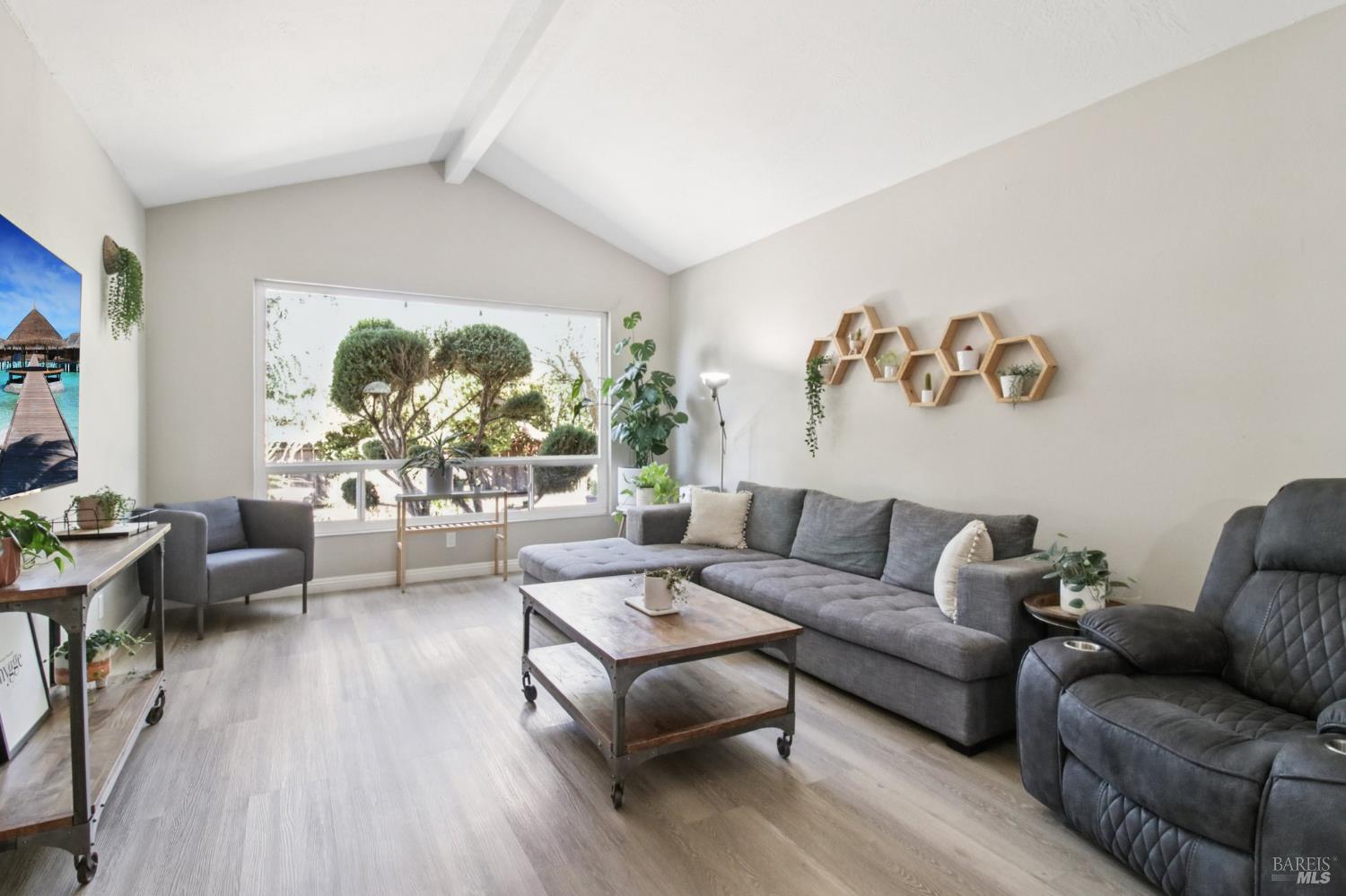 Detail Gallery Image 9 of 47 For 2246 Minaret Dr, Martinez,  CA 94553 - 3 Beds | 2 Baths