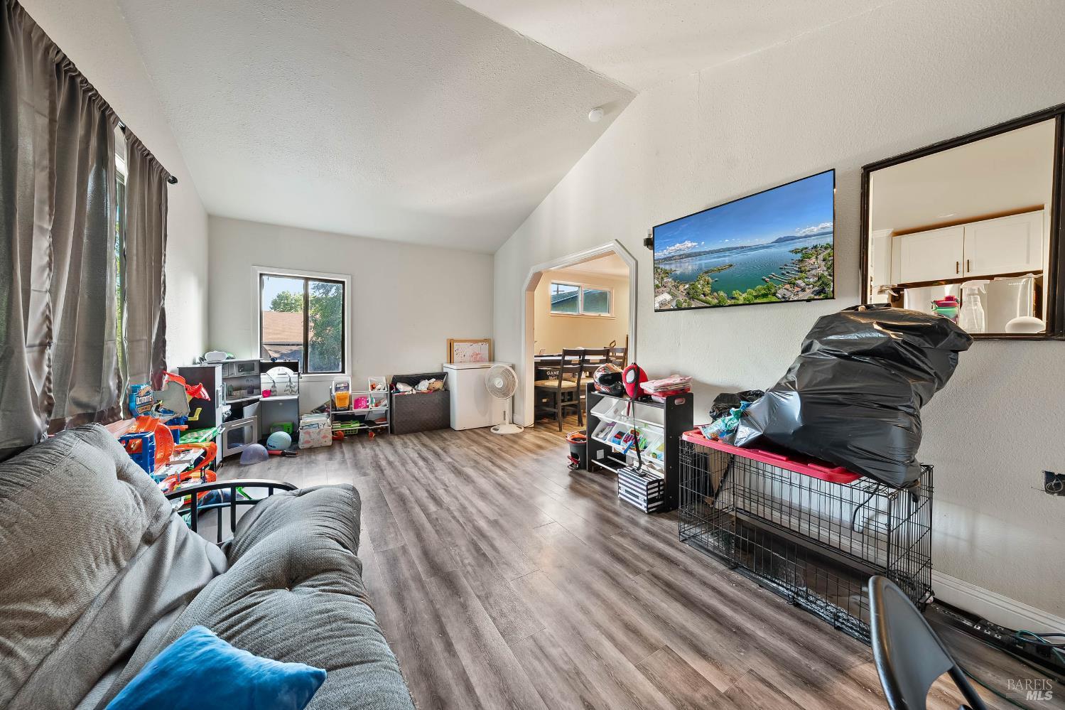 Detail Gallery Image 9 of 36 For 3664 Mckinnley Dr, Clearlake,  CA 95422 - 3 Beds | 2 Baths