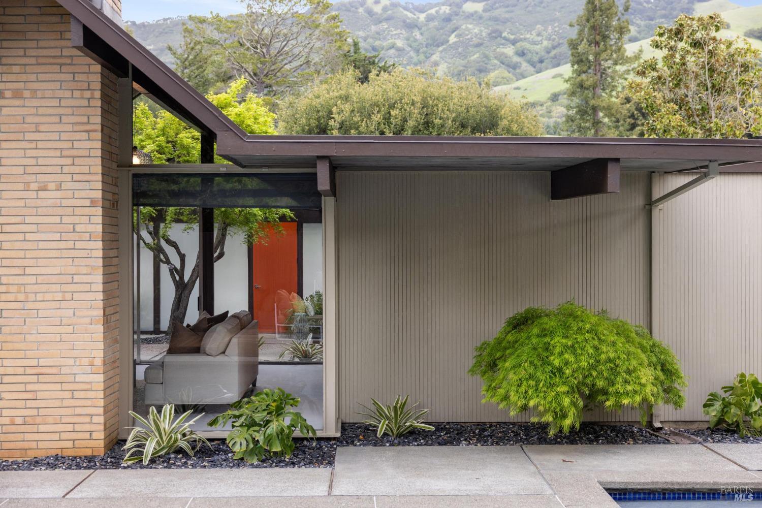 Detail Gallery Image 48 of 55 For 87 Mount Rainier Dr, San Rafael,  CA 94903 - 5 Beds | 2 Baths