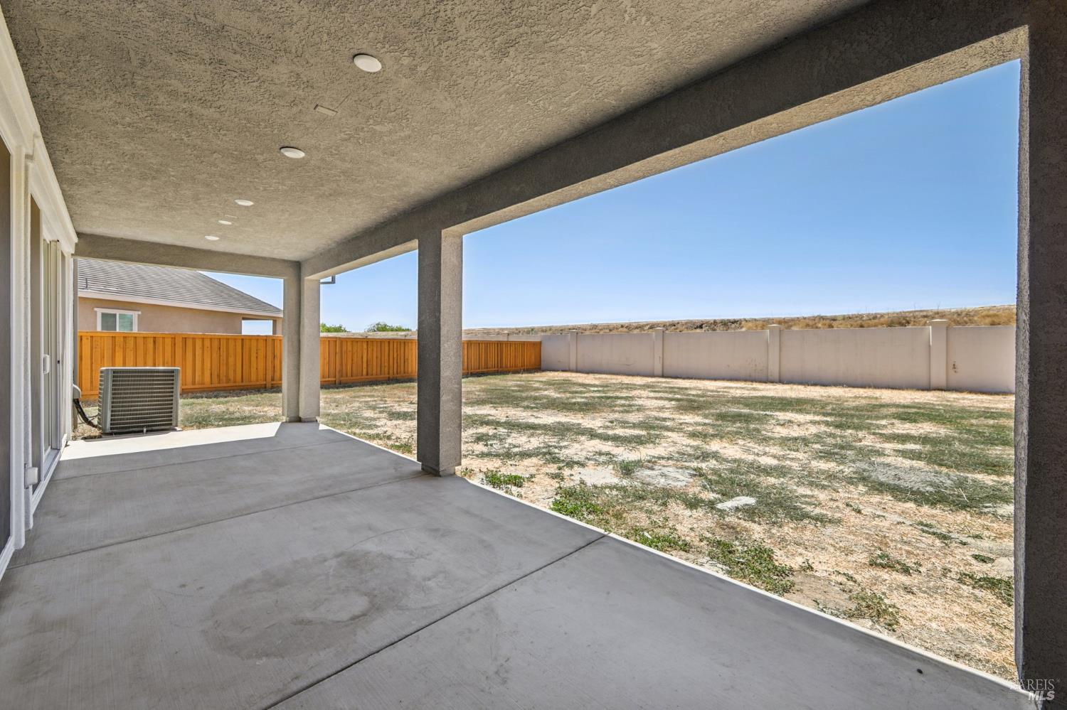 Detail Gallery Image 28 of 44 For 1553 Base Ct, Dixon,  CA 95620 - 4 Beds | 3 Baths