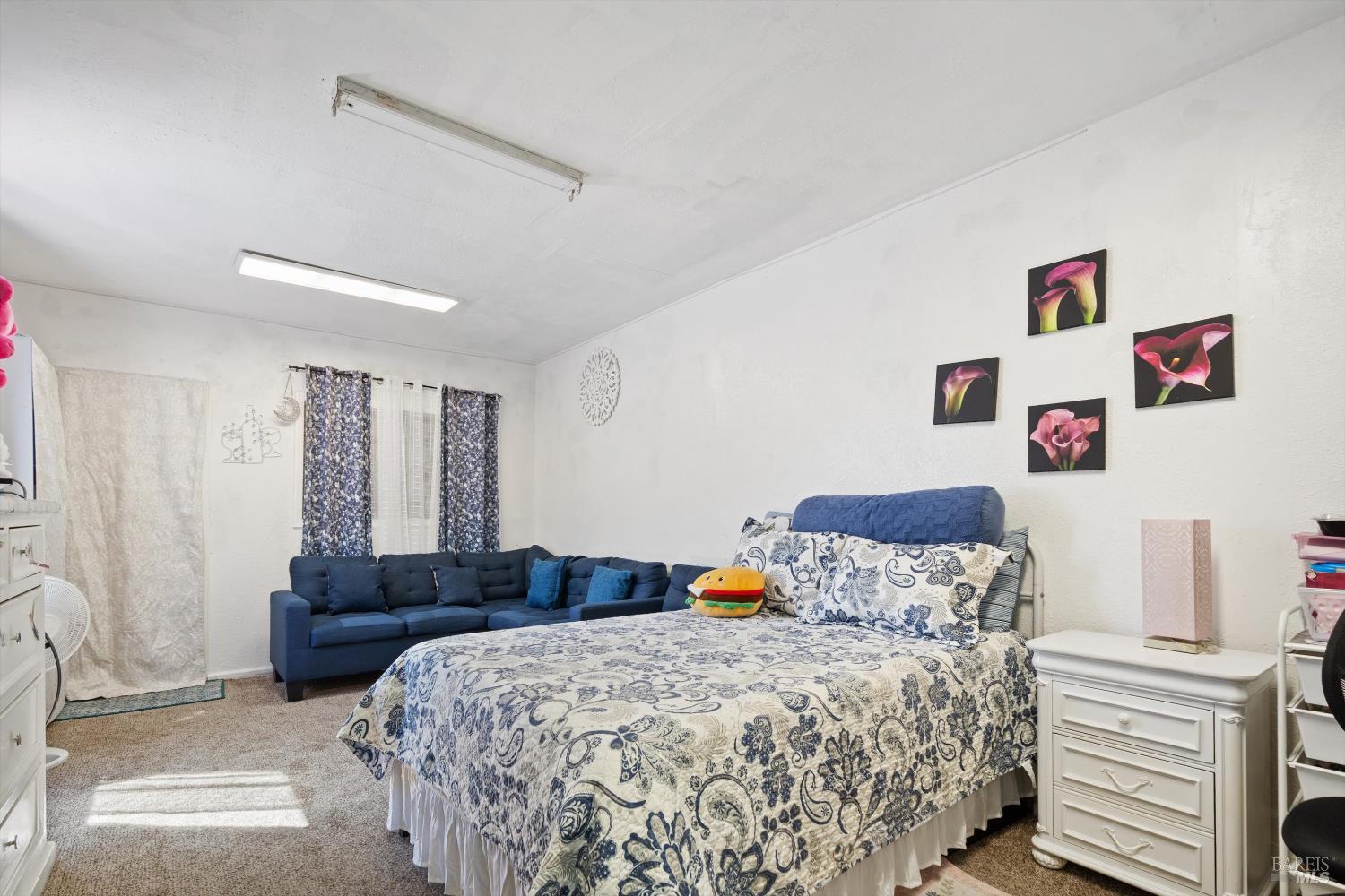 Detail Gallery Image 6 of 13 For 216 Anteeo Way, Santa Rosa,  CA 95407 - 3 Beds | 2/1 Baths