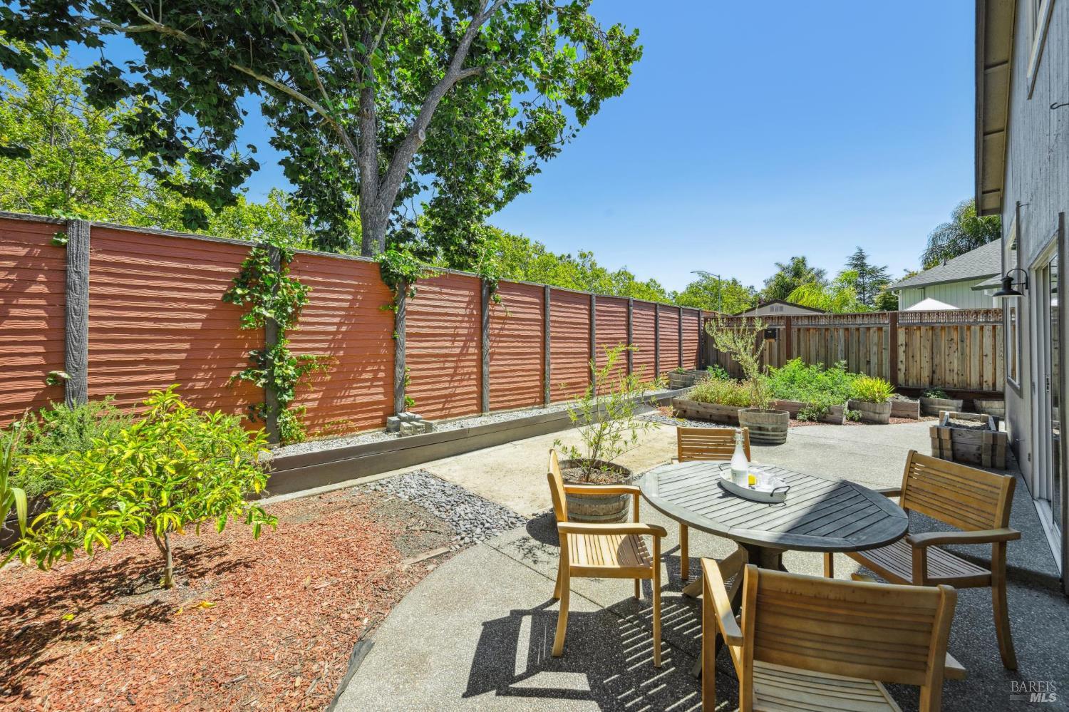 Detail Gallery Image 47 of 53 For 8030 Macaw Ct, Rohnert Park,  CA 94928 - 3 Beds | 2/1 Baths
