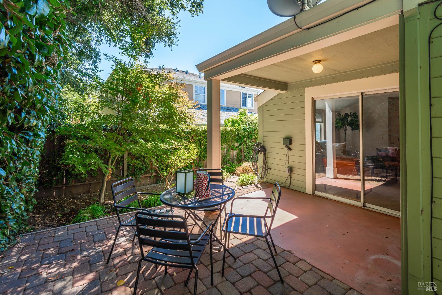 Detail Gallery Image 21 of 25 For 2748 Elks Way, Napa,  CA 94558 - 3 Beds | 2 Baths
