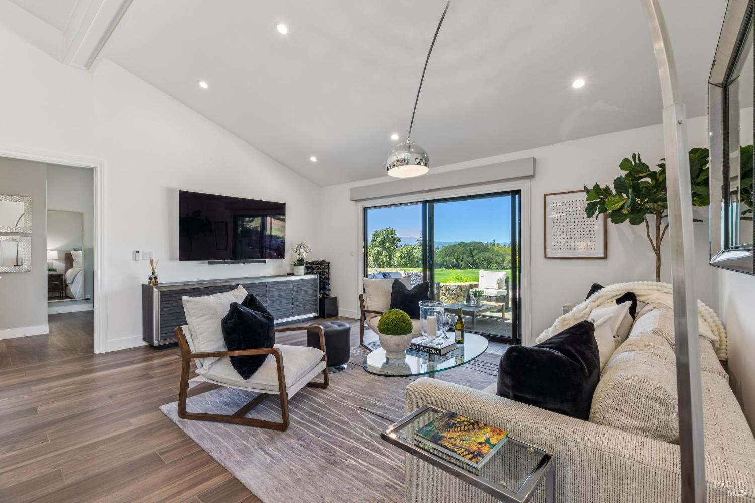 Detail Gallery Image 8 of 69 For 836 Acorn Way, Napa,  CA 94558 - 3 Beds | 2 Baths