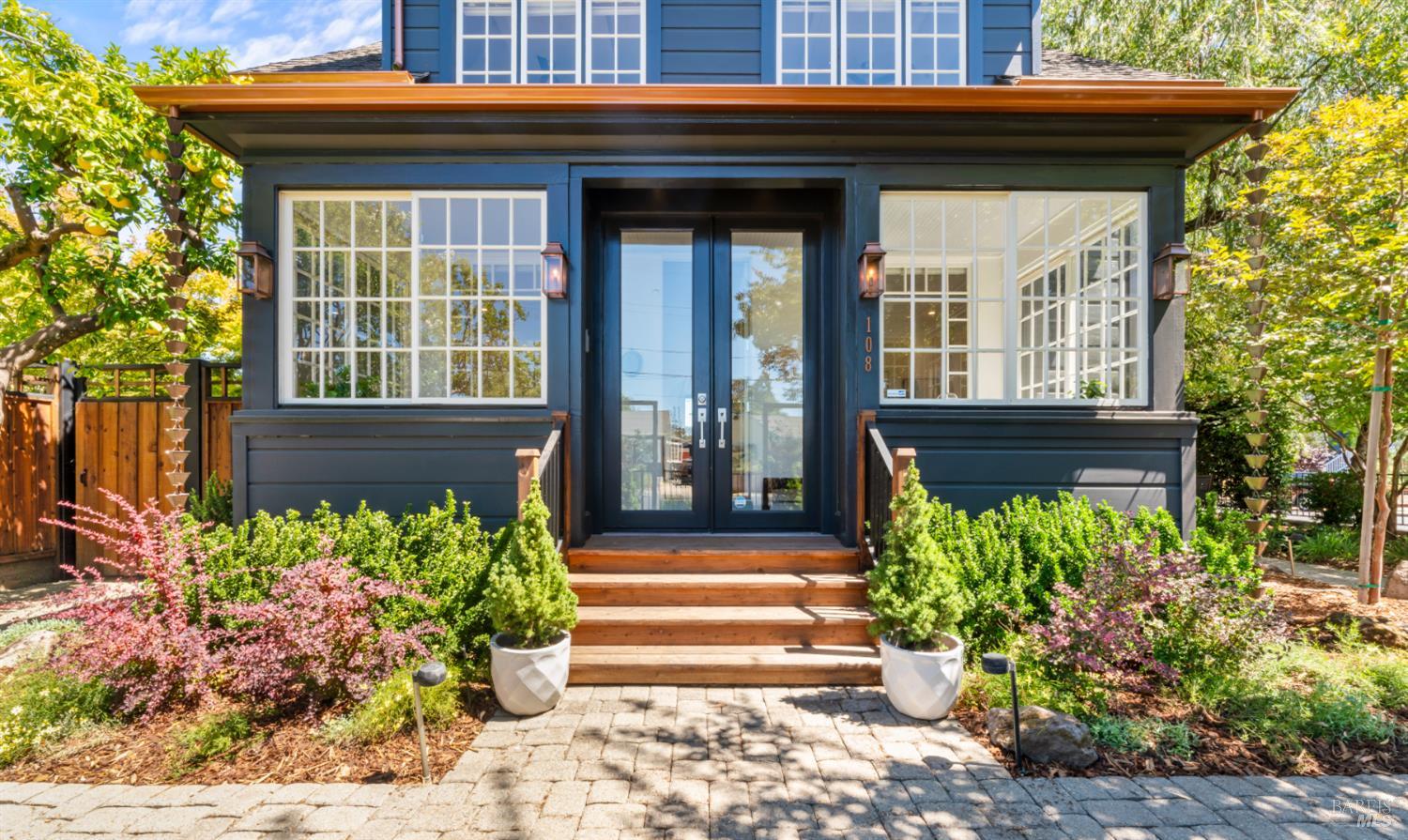 Detail Gallery Image 2 of 77 For 108 Randolph St, Napa,  CA 94559 - 3 Beds | 3 Baths