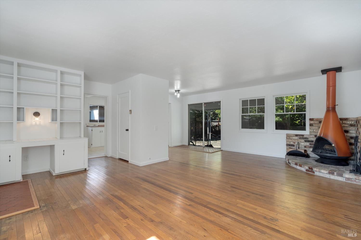 Detail Gallery Image 7 of 40 For 1229 Olive St, Santa Rosa,  CA 95407 - 3 Beds | 2 Baths