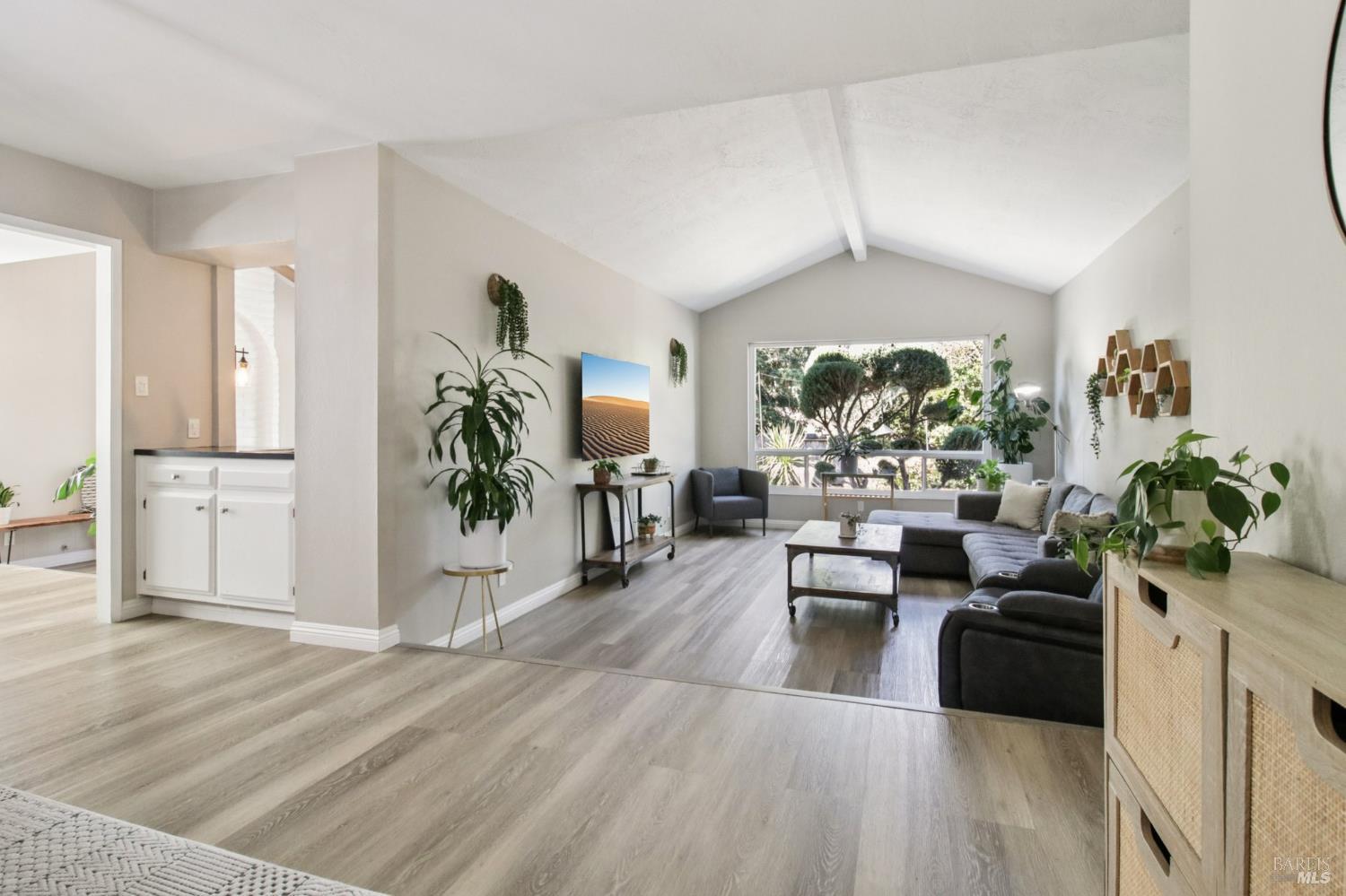 Detail Gallery Image 7 of 47 For 2246 Minaret Dr, Martinez,  CA 94553 - 3 Beds | 2 Baths
