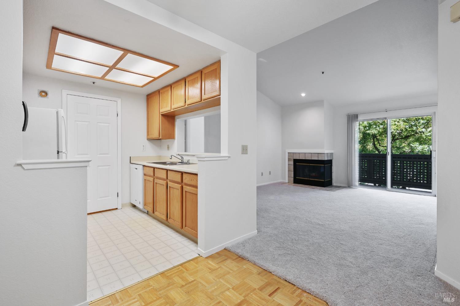 Detail Gallery Image 8 of 29 For 506 Dursey Dr, Pinole,  CA 94564 - 2 Beds | 2 Baths