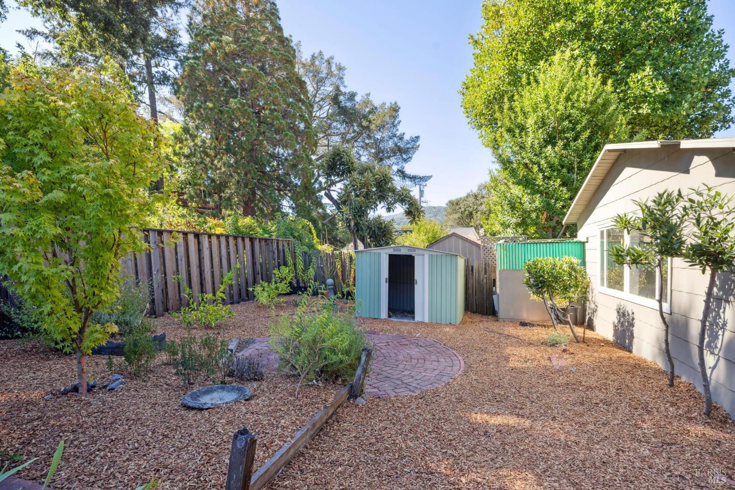 Detail Gallery Image 37 of 40 For 95 the Alameda Unkn, San Anselmo,  CA 94960 - 3 Beds | 2 Baths