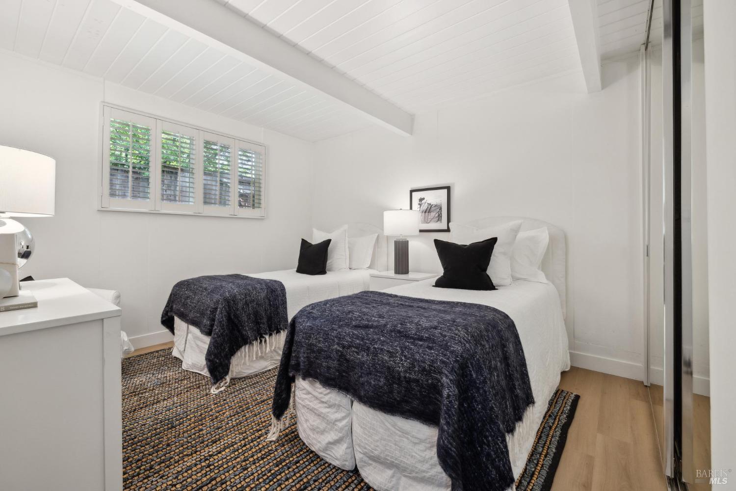 Detail Gallery Image 20 of 37 For 819 Greenberry Ln, San Rafael,  CA 94903 - 4 Beds | 2 Baths