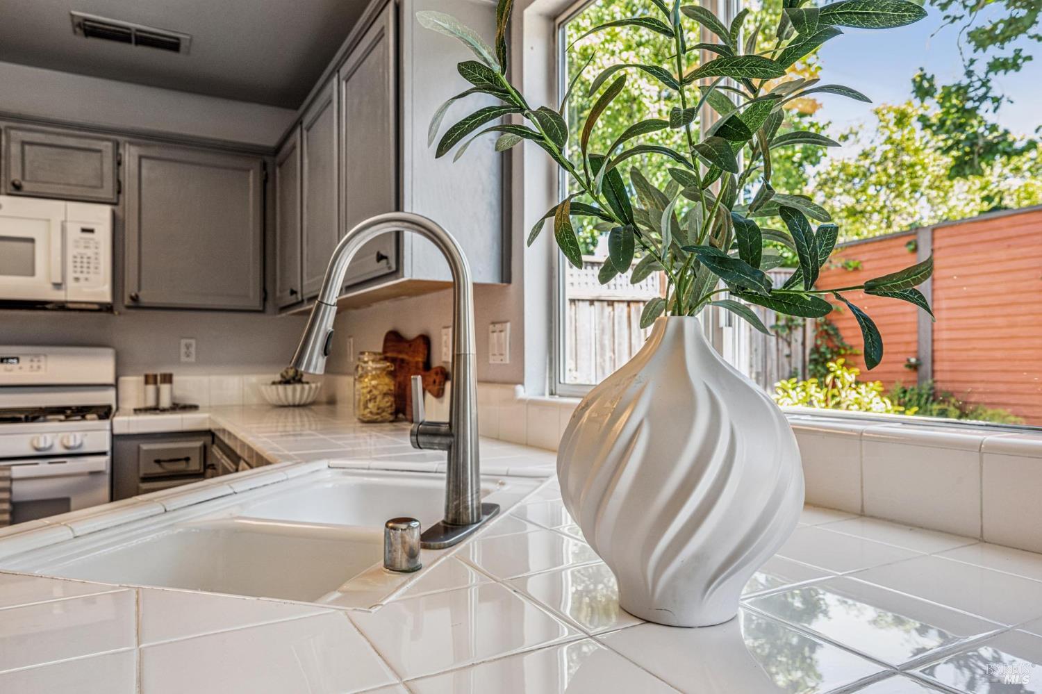 Detail Gallery Image 20 of 53 For 8030 Macaw Ct, Rohnert Park,  CA 94928 - 3 Beds | 2/1 Baths