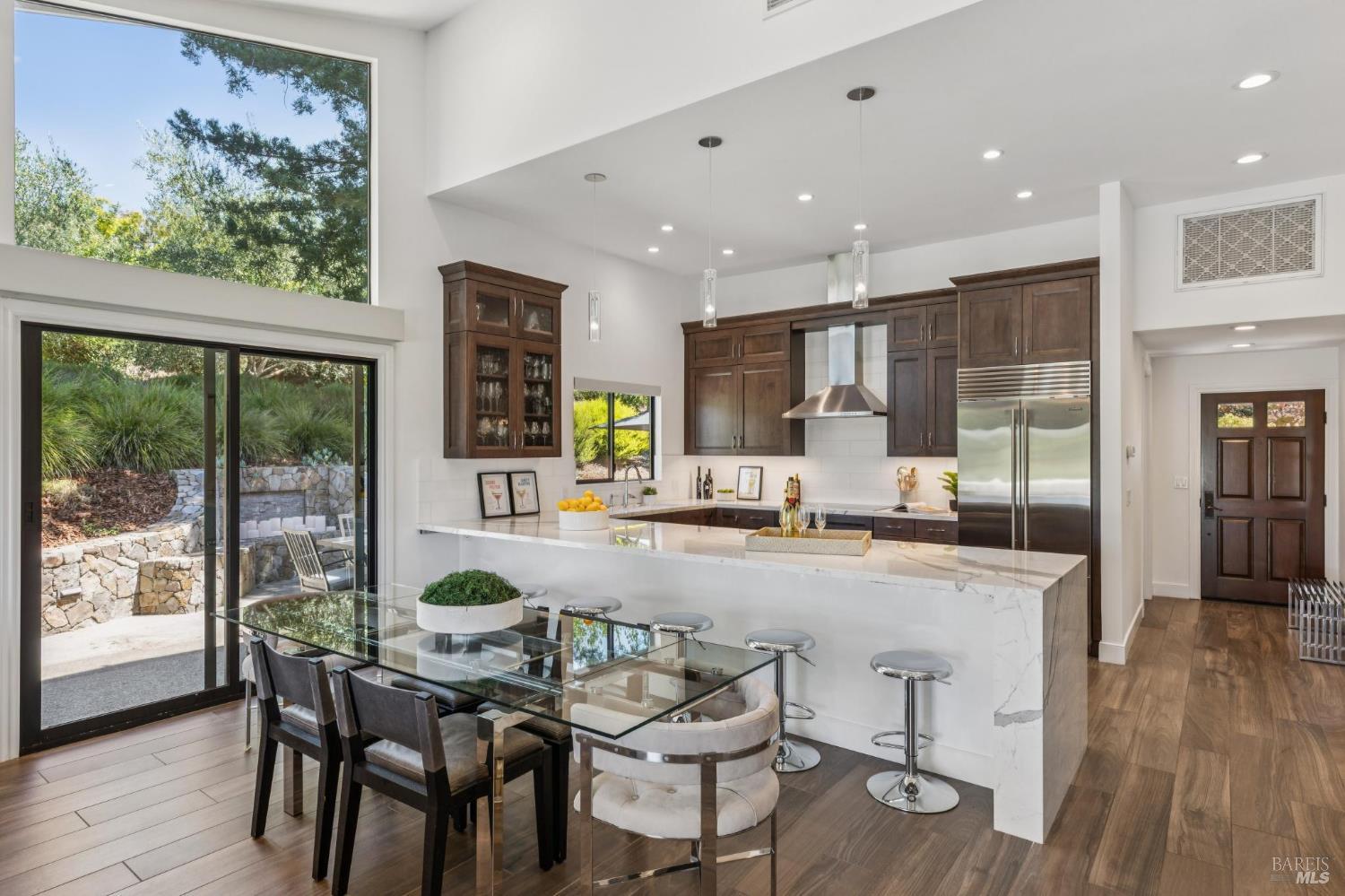Detail Gallery Image 10 of 69 For 836 Acorn Way, Napa,  CA 94558 - 3 Beds | 2 Baths