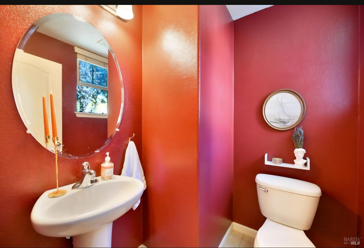 Detail Gallery Image 16 of 30 For 2353 George Ln, Santa Rosa,  CA 95403 - 3 Beds | 2/1 Baths